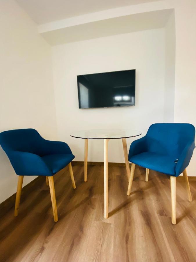 Apartmany V Ulicce ฟริมบูร์ก ภายนอก รูปภาพ