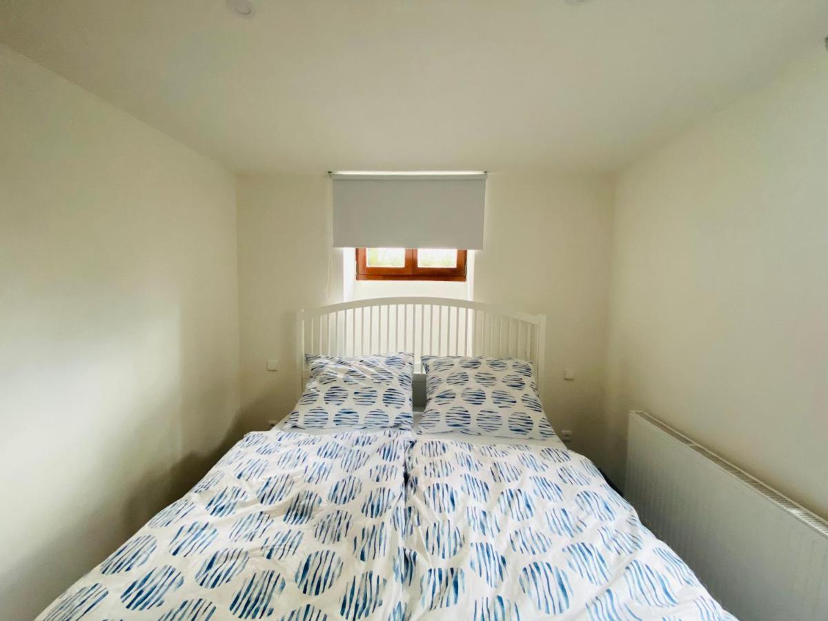 Apartmany V Ulicce ฟริมบูร์ก ภายนอก รูปภาพ