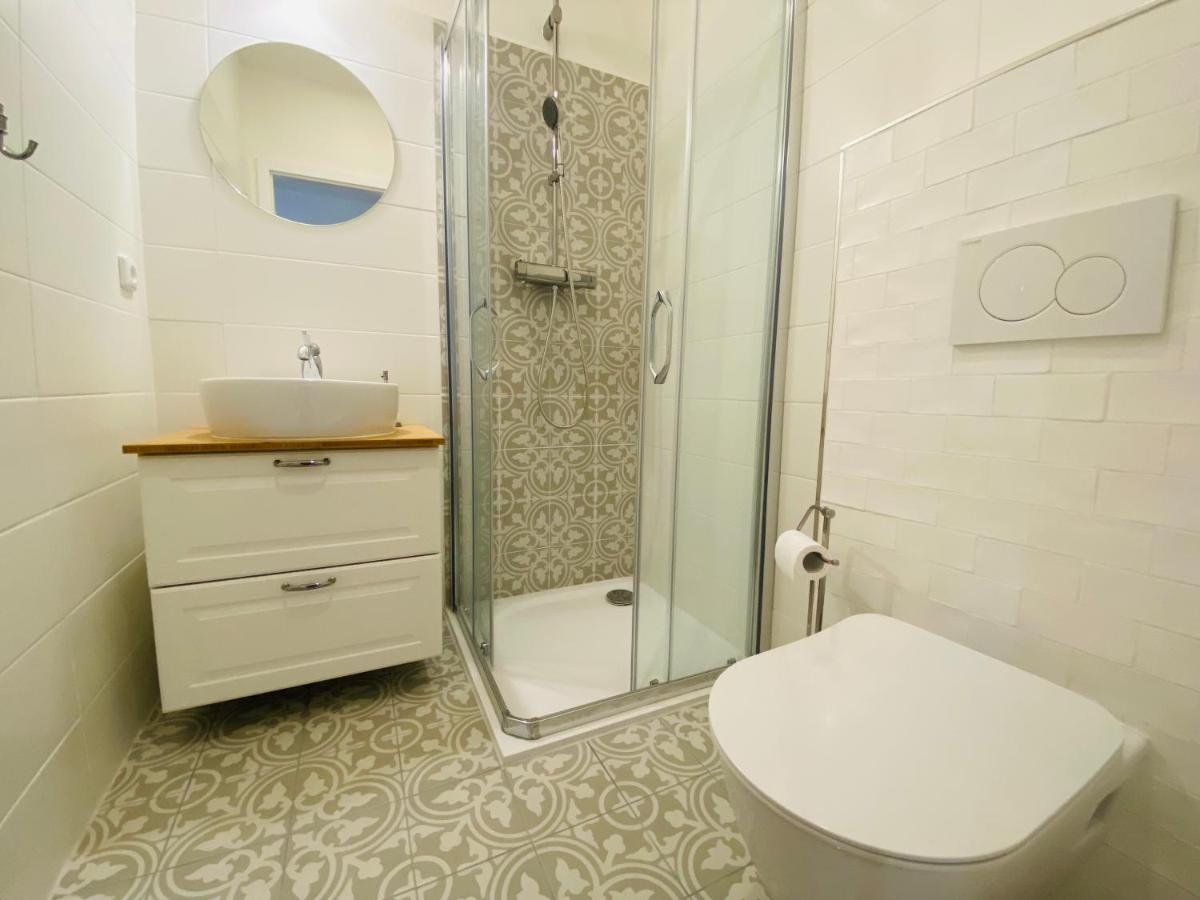 Apartmany V Ulicce ฟริมบูร์ก ภายนอก รูปภาพ