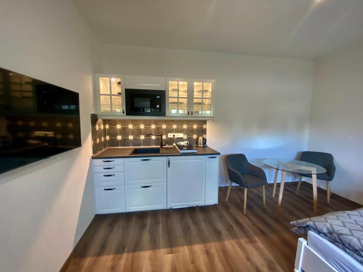 Apartmany V Ulicce ฟริมบูร์ก ภายนอก รูปภาพ